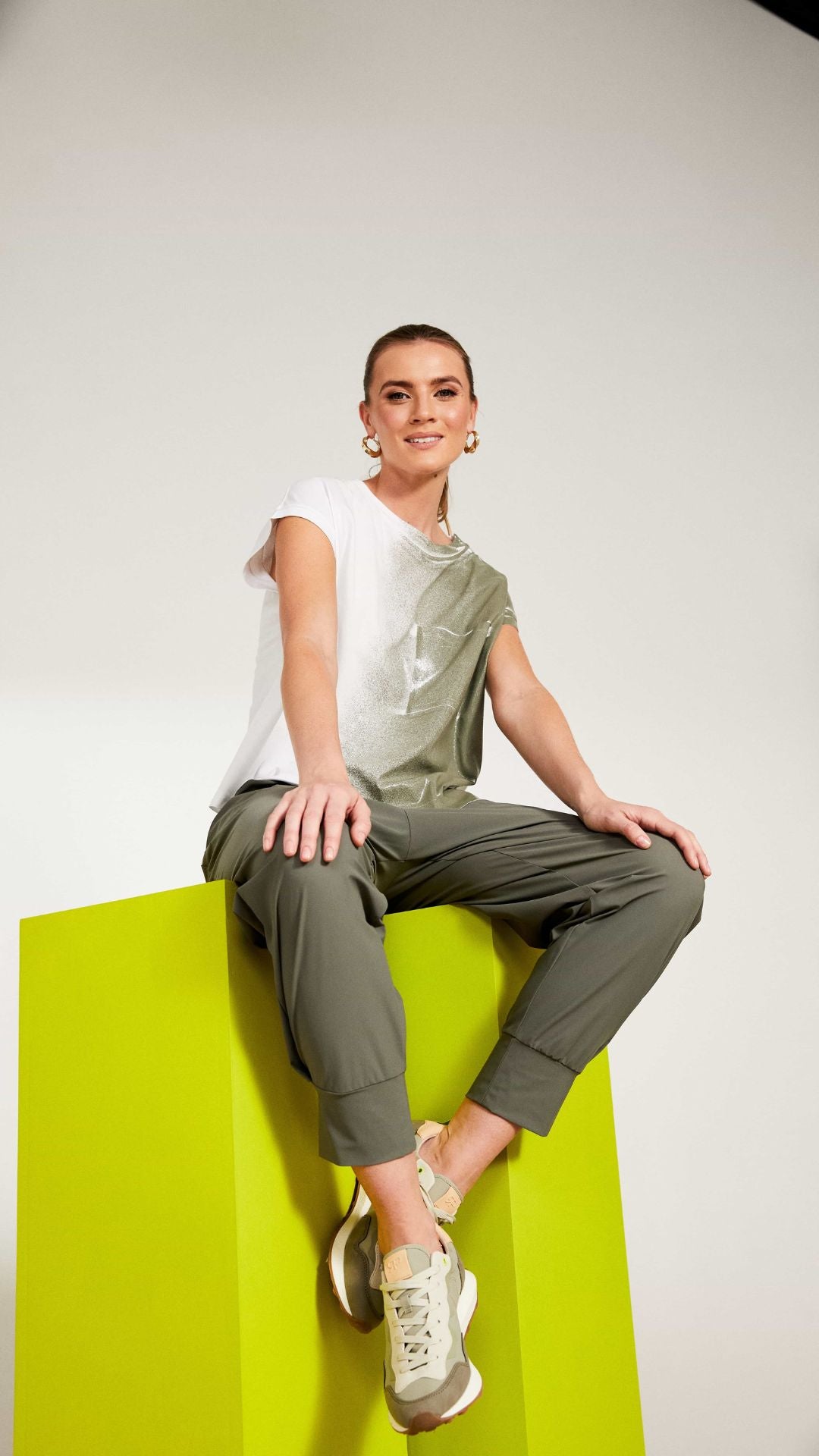 NAYA Cuff Trousers Army