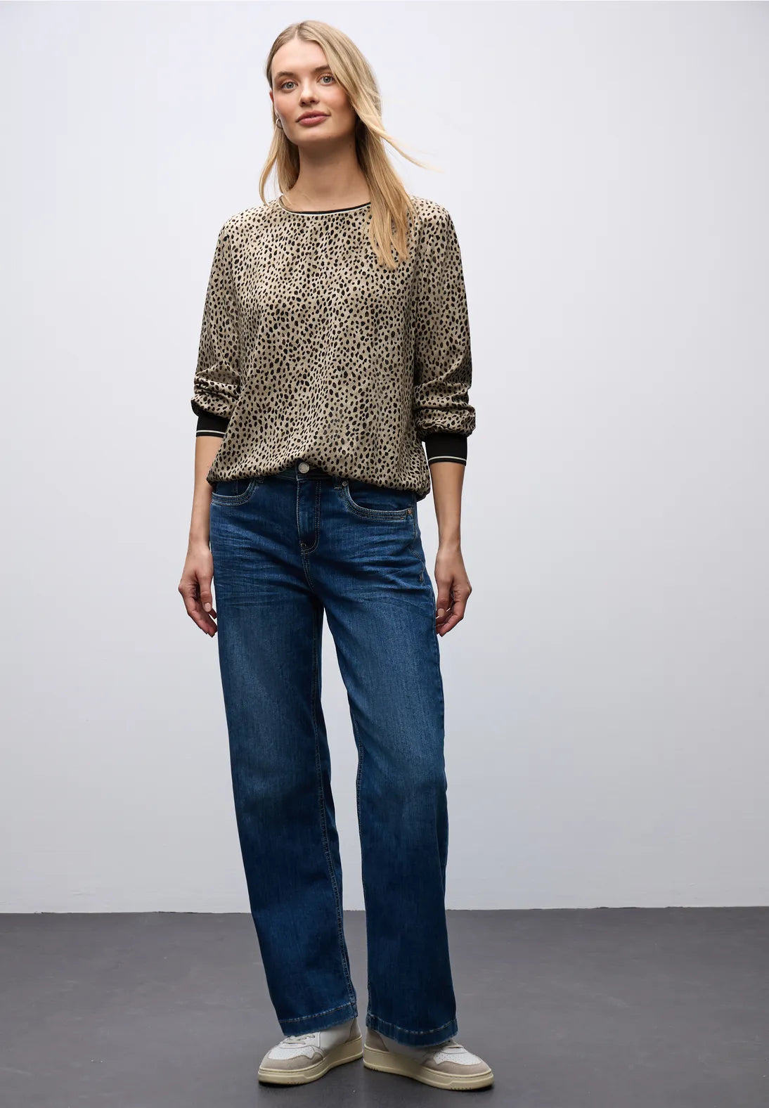 Street One Roundneck Blouss with tape detail