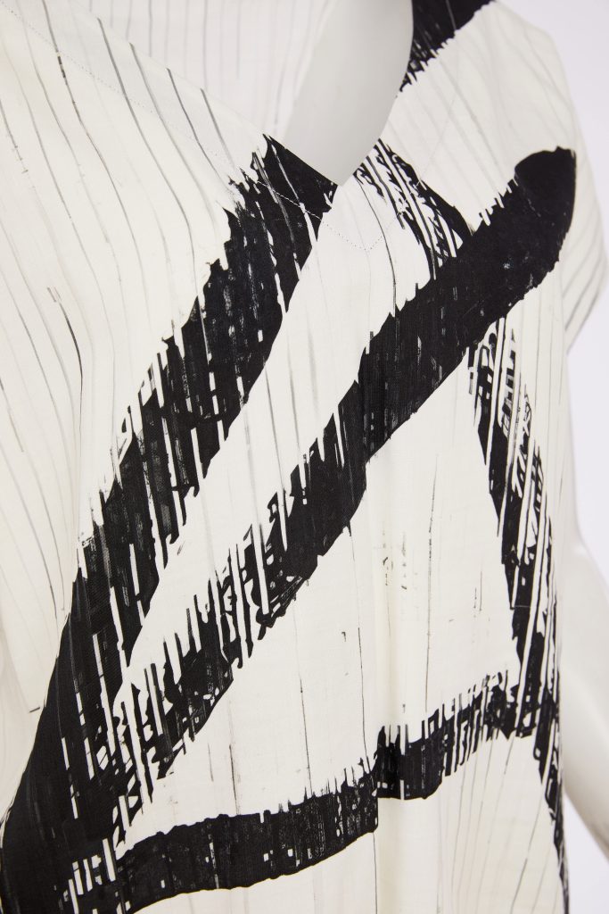 NAYA Nas26319 Brush Stroke V-Neck Top