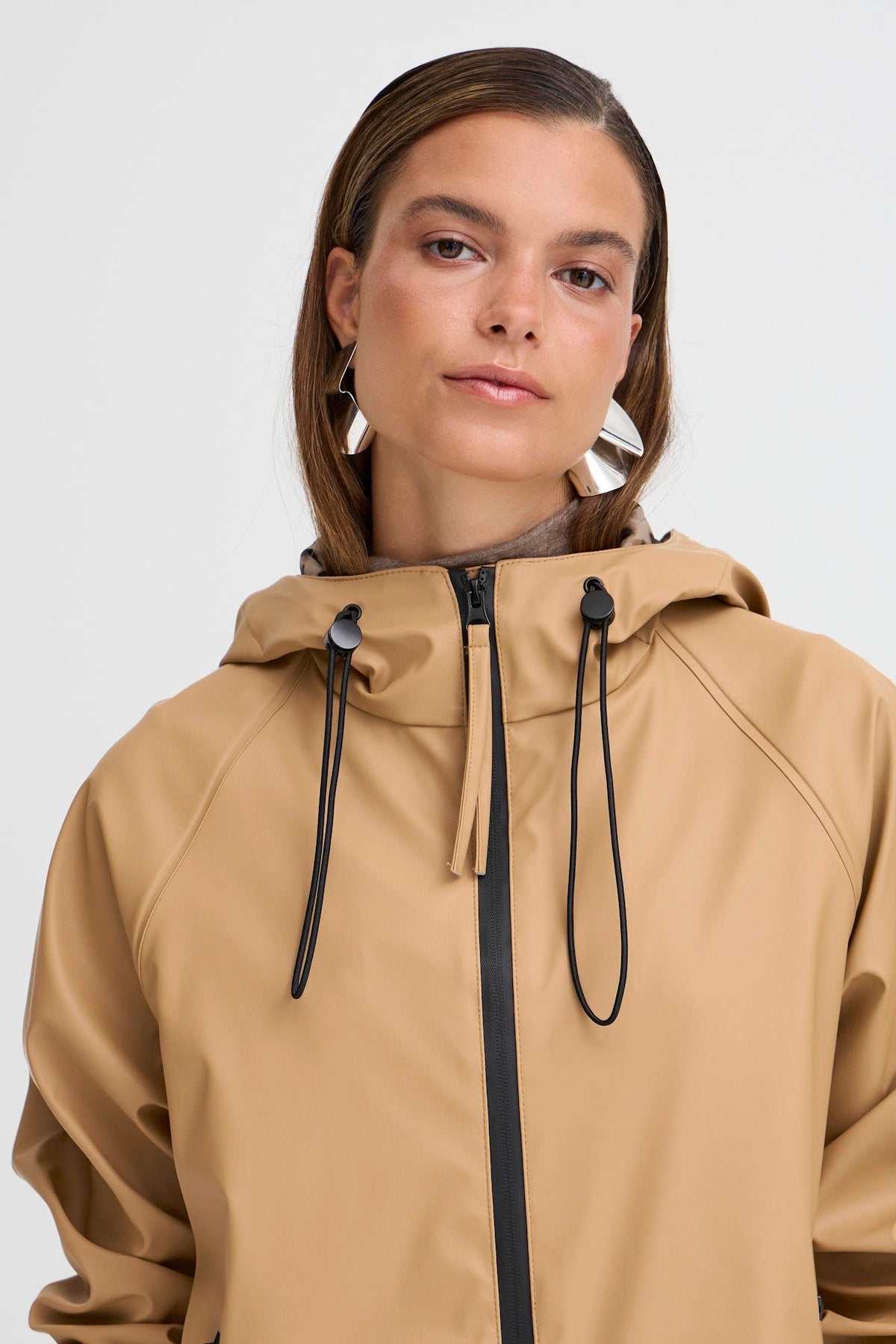 BY Avan Coat (2 Colours)