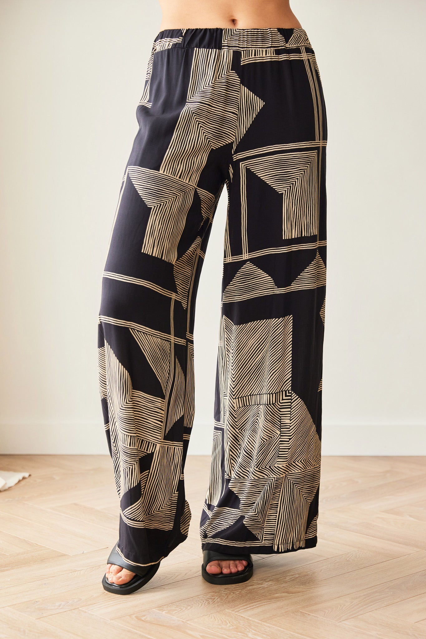 Peruzzi Geo Print Trousers S26519