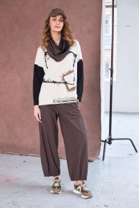 NAYA Wide Leg Tuck Trousers (Colours Available)