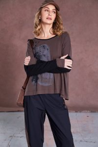 Naya Placement Print Top Contrast Binding