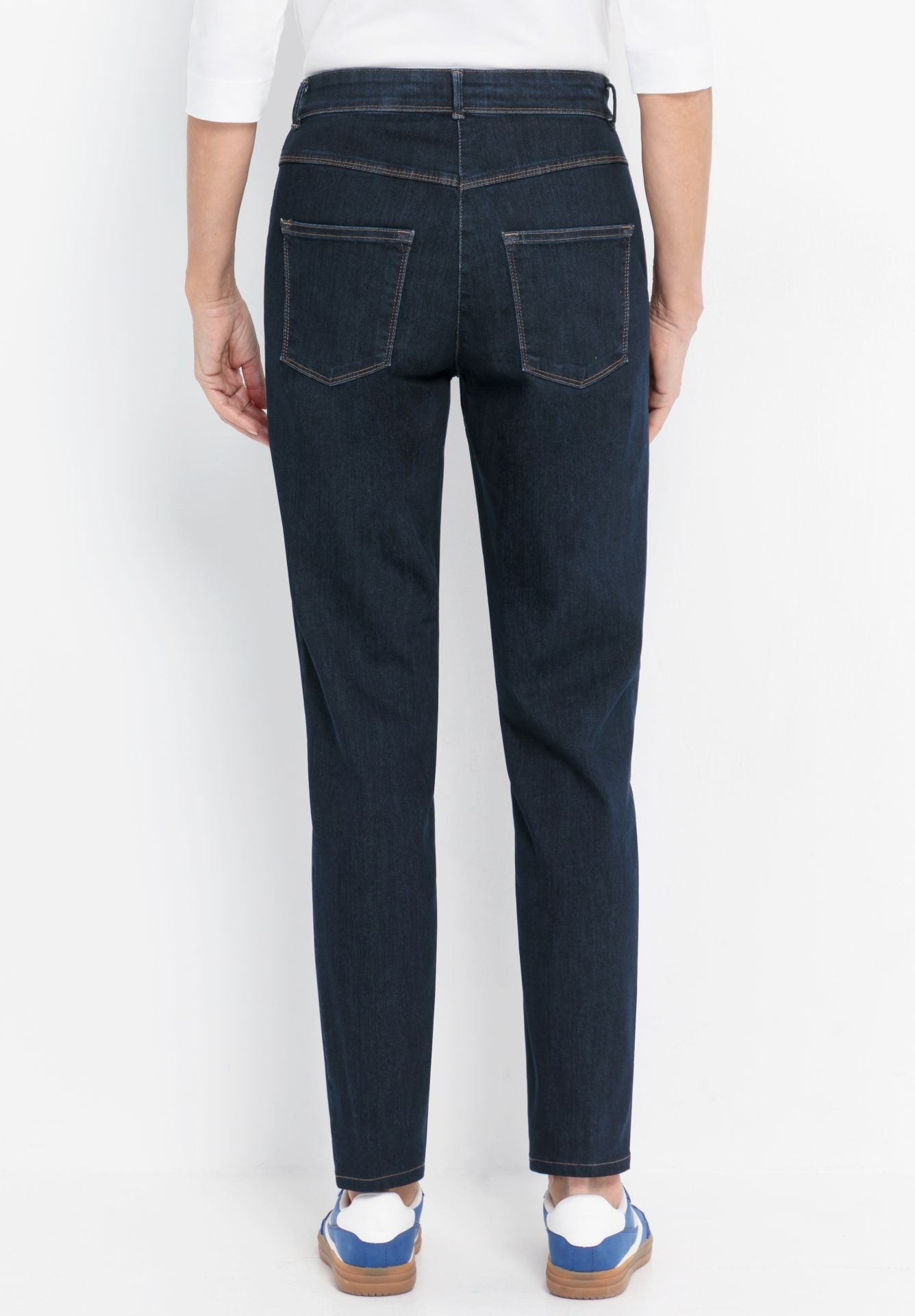 BIANCA ARIZONA JEAN