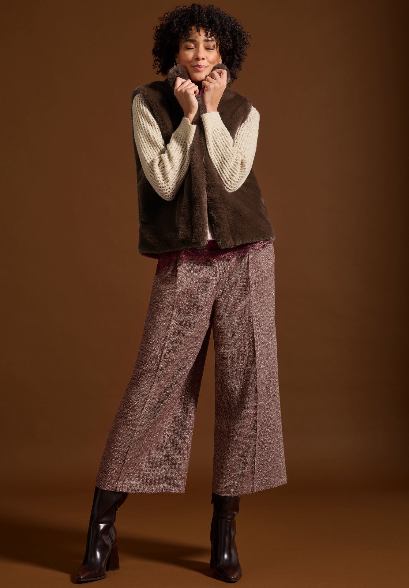 Bianca Tabea Gilet 83001 (2 Cols)
