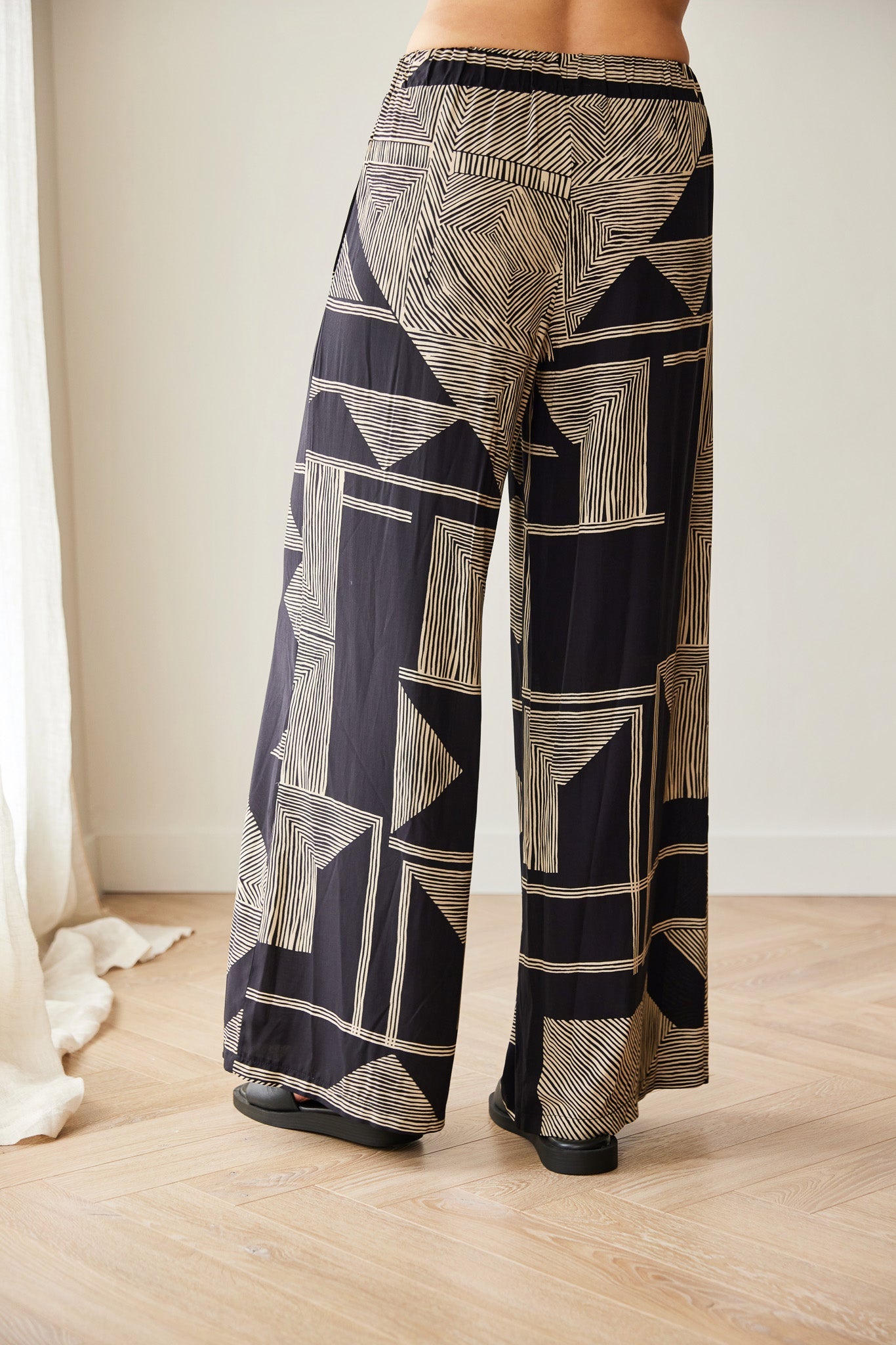 Peruzzi Geo Print Trousers S26519