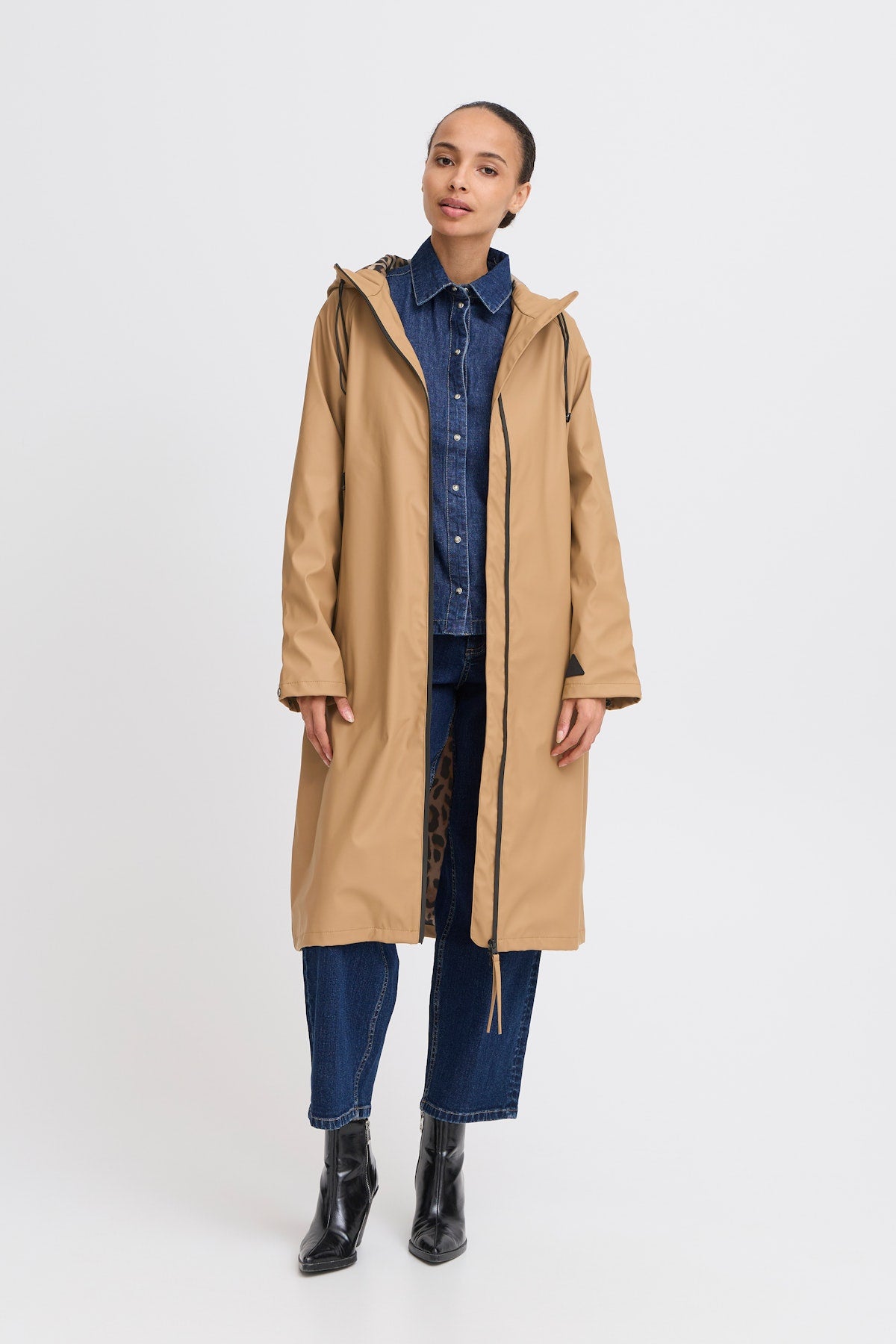 BY Avan Coat (2 Colours)